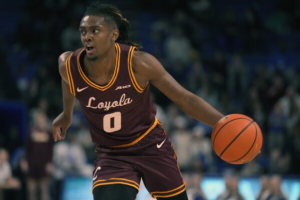 Loyola clearance ramblers basketball